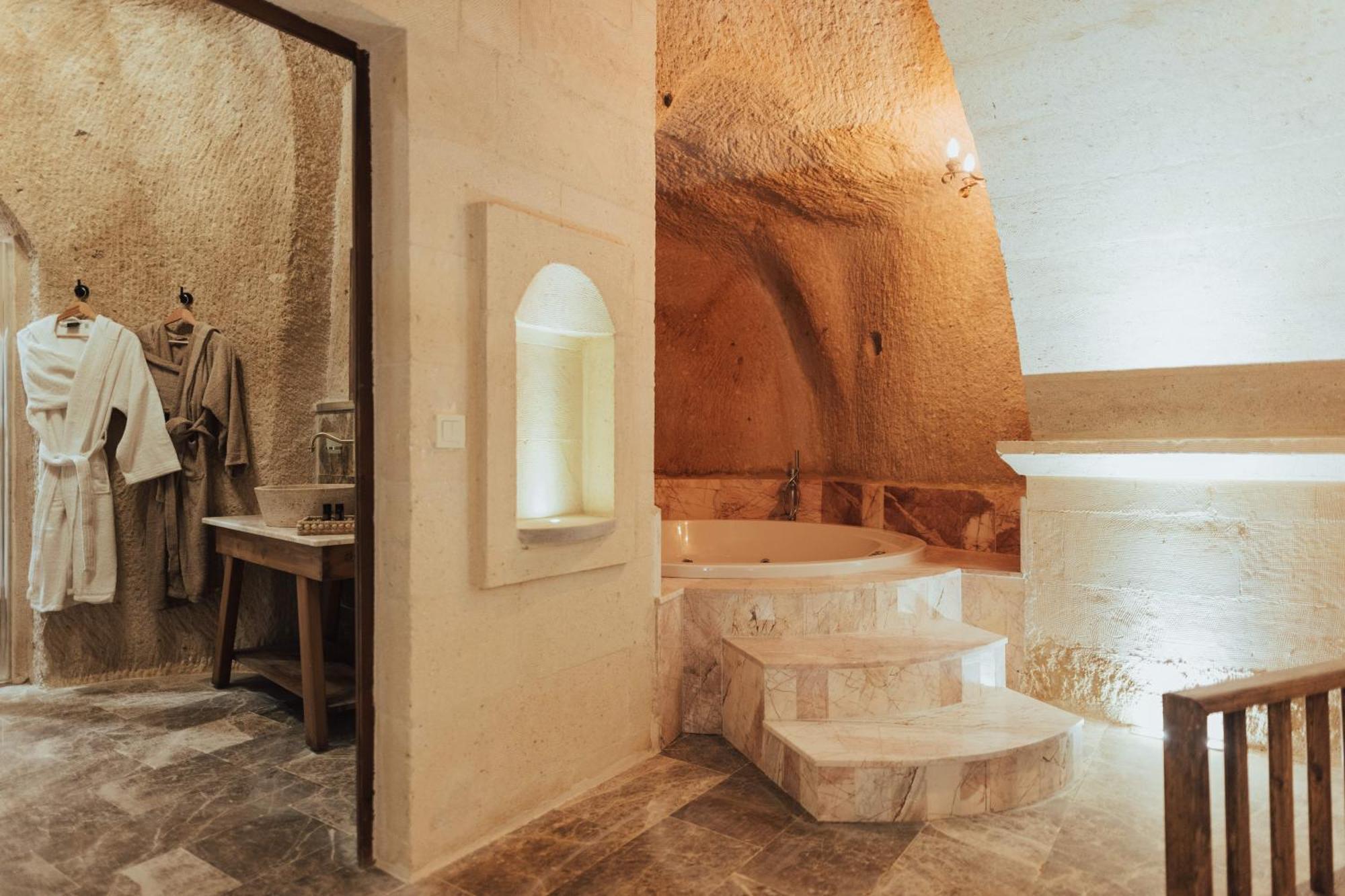 Harem Suites Cappadocia Ючхисар Екстериор снимка